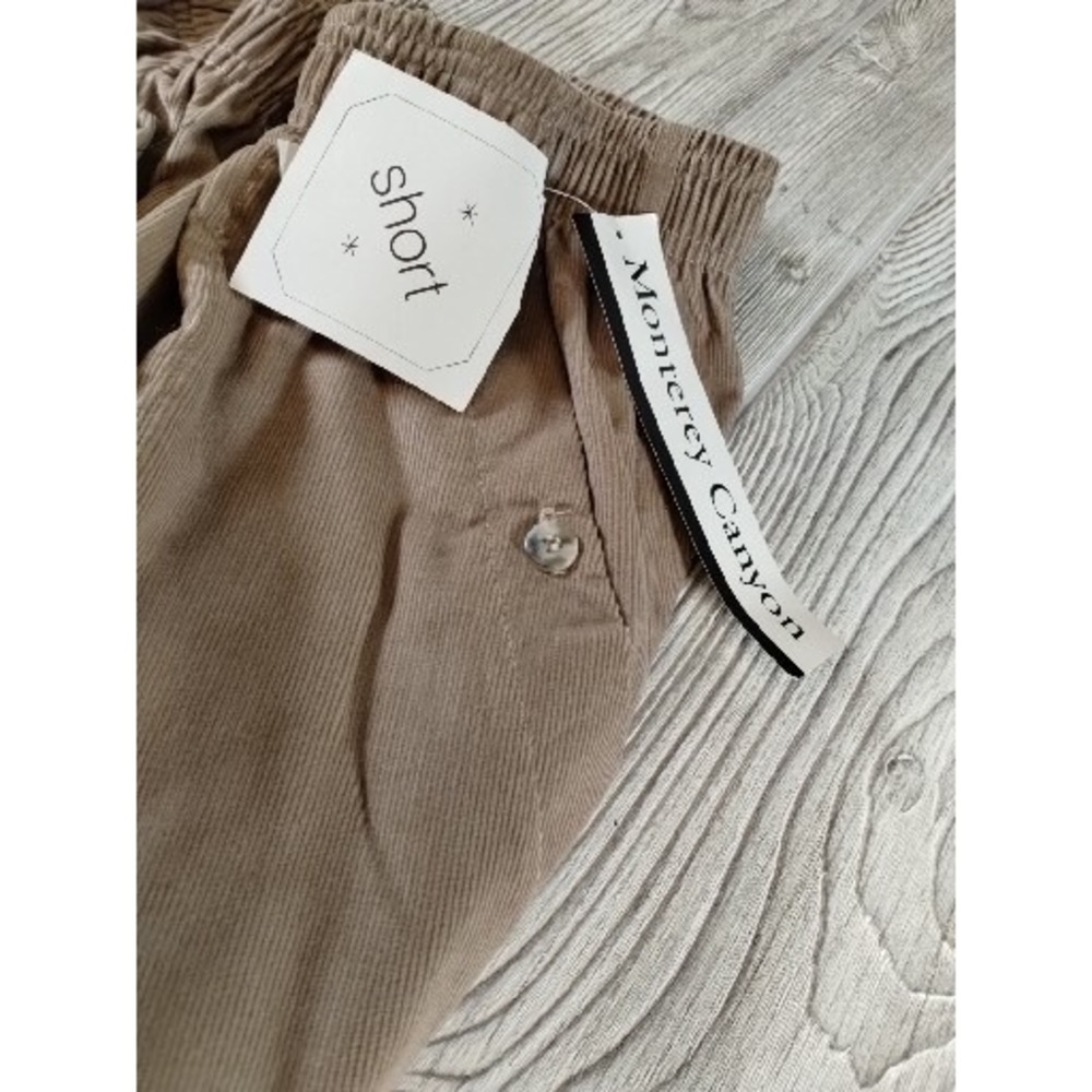 NWT Monterey Canyon Women's 12 Short Corduroy Pants Button Pocket Elastic - Picture 3 of 6